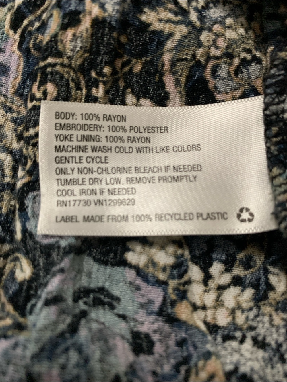 Knox Rose Navy & Cream Floral Pintuck V-Neck Tunic - Picture 6 of 10